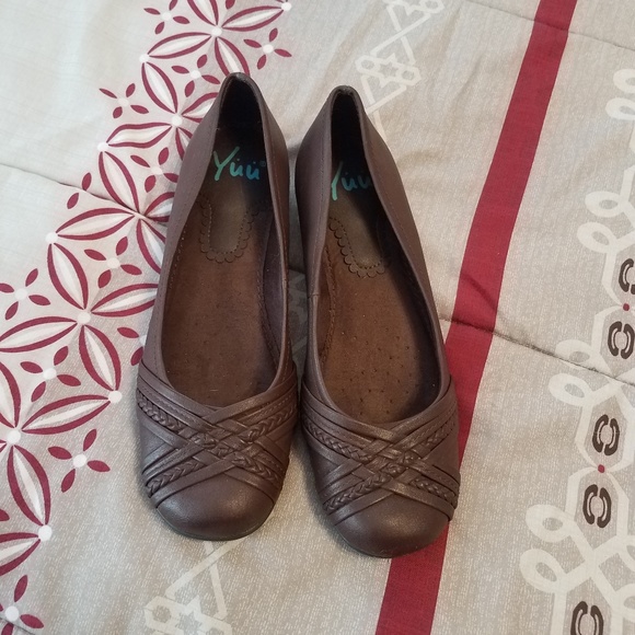 Yuu Shoes - Yuu brand flats